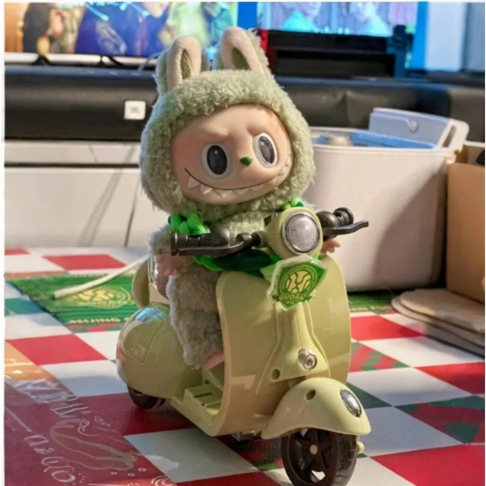 Mini Moto Électrique Labubu avec Musique et Lumière - Accessoire Poupée Kawaii Cadeau